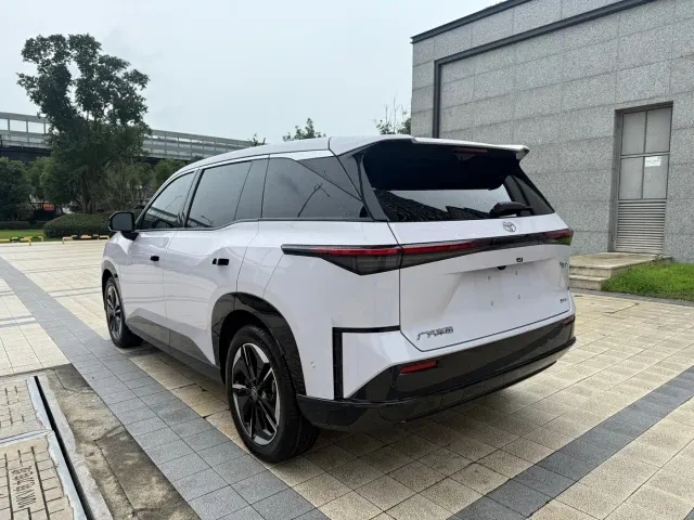Toyota BoZhi 3X — Фото автомобиля 17