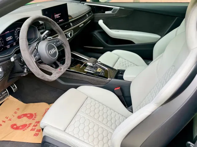 Audi RS 5 — Фото автомобиля 4