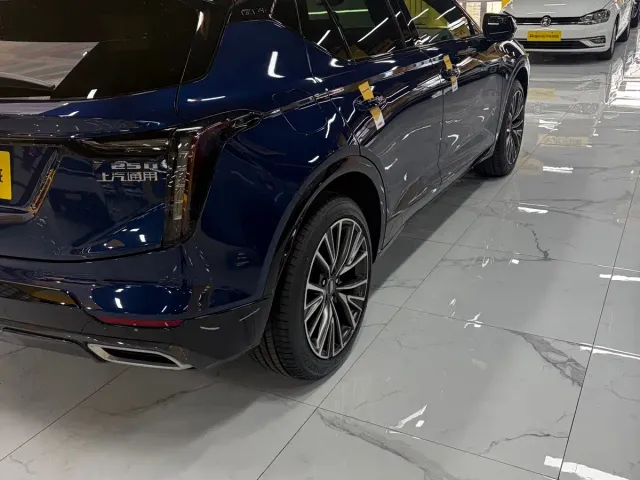 Cadillac GT4 — Фото автомобиля 9