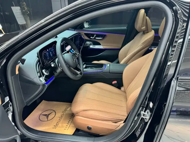 Mercedes-Benz E-Class — Фото автомобиля 9