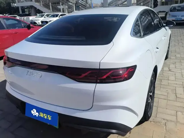 BYD Qin PLUS 2023 Champion Edition DM-i 120KM Excellence — Фото автомобиля 3