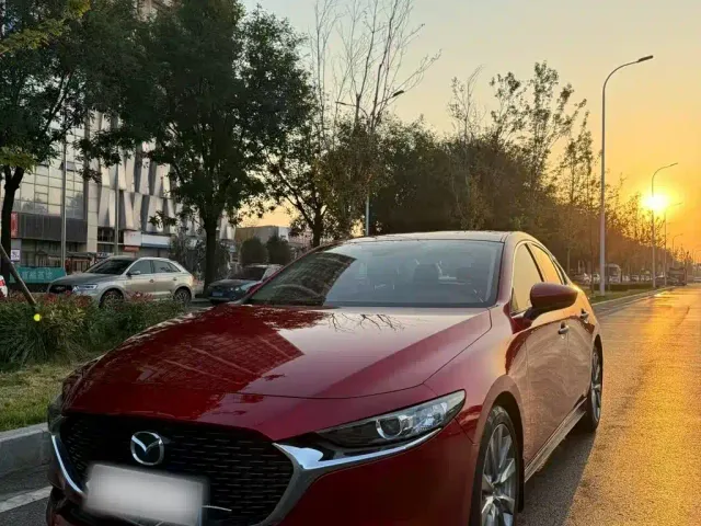 Фотография автомобиля — Mazda Axela
