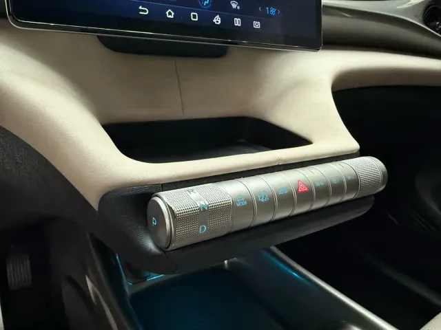 BYD Dolphin — Фото автомобиля 12