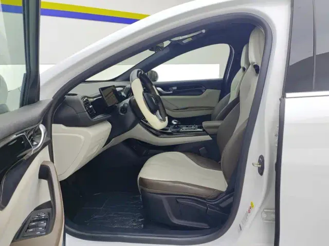 BYD Qin PLUS — Фото автомобиля 9