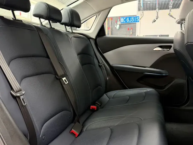 Chevrolet Monza — Фото автомобиля 15