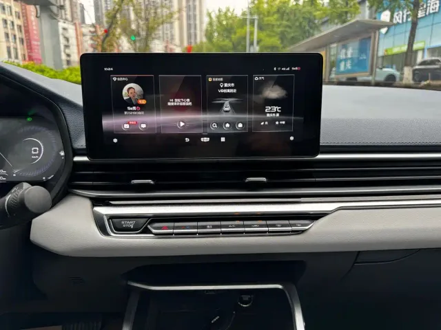 Geely Emgrand — Фото автомобиля 19