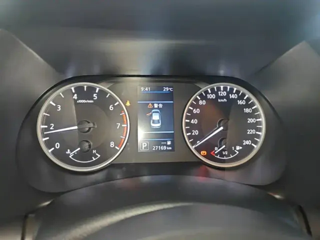 Nissan Sylphy — Фото автомобиля 11