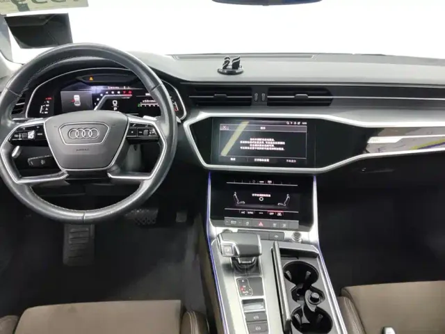 Audi Audi A7L 2024 45TFSI S-line Dream Edition Crystal Package — Фото автомобиля 12