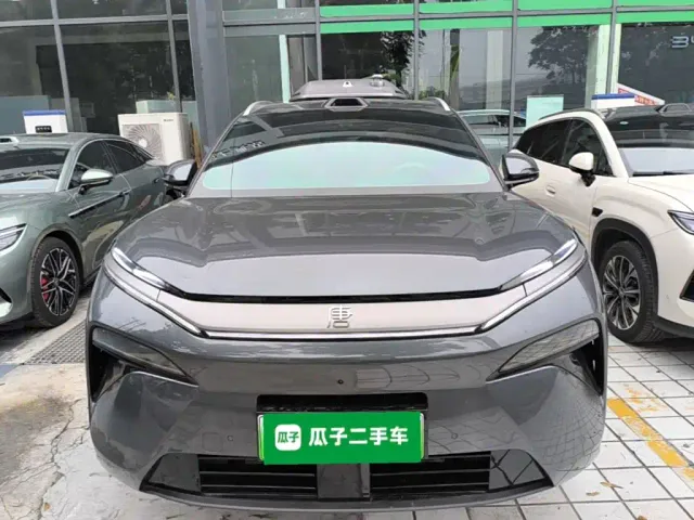 BYD Tang L — Фото автомобиля 2
