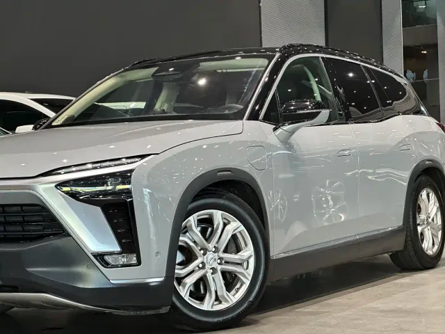 Nio ES8 — Фото автомобиля 5