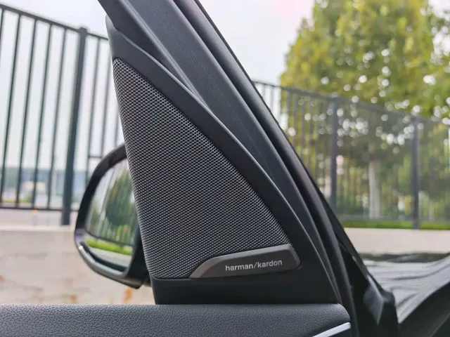 BMW iX3 — Фото автомобиля 26