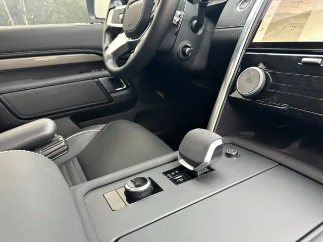 Land Rover Discovery — Фото автомобиля 19