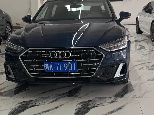 Audi A7L — Фото автомобиля 2