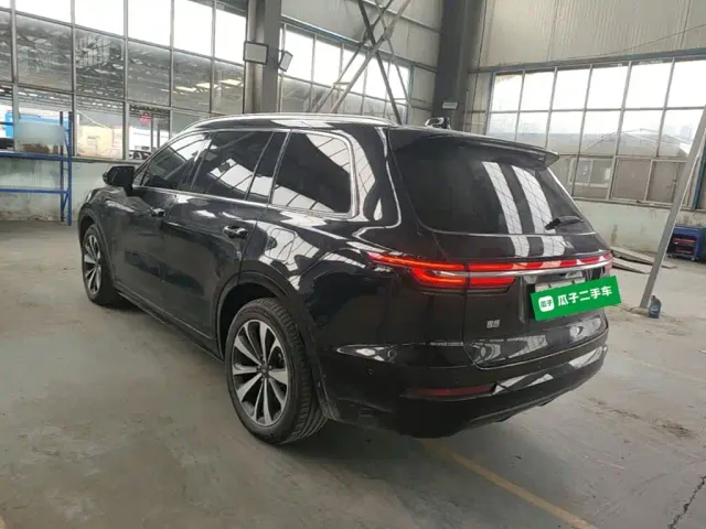 Li Auto ONE — Фото автомобиля 4