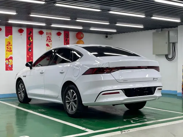 BYD Qin PLUS — Фото автомобиля 7
