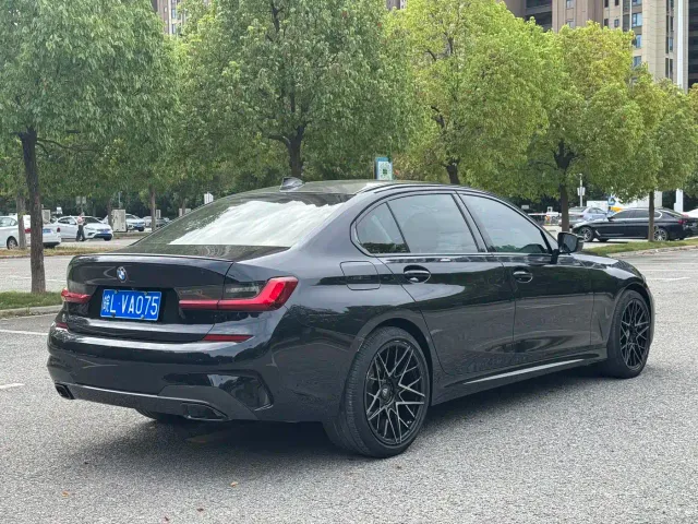 BMW 3 Series — Фото автомобиля 19