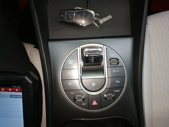 BYD Seal 05 DM-i — Фото автомобиля 13