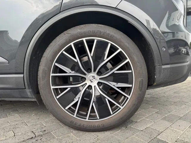Porsche Macan EV — Фото автомобиля 15