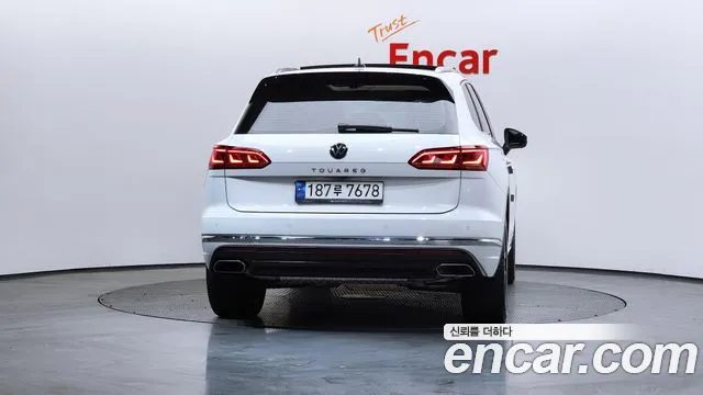 Volkswagen Touareg Touareg 3 поколение 3.0 TDI Prestige — Фото автомобиля 4