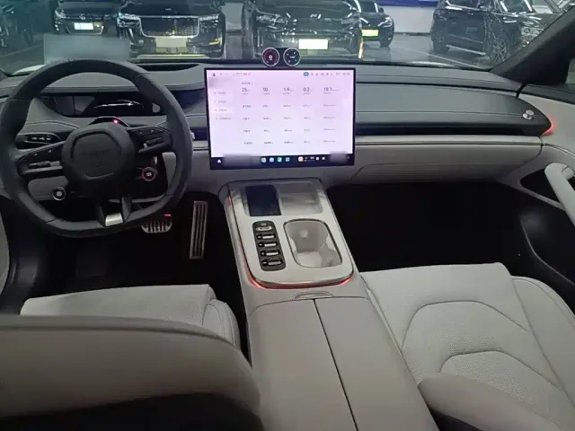 Xiaomi SU7 — Фото автомобиля 9