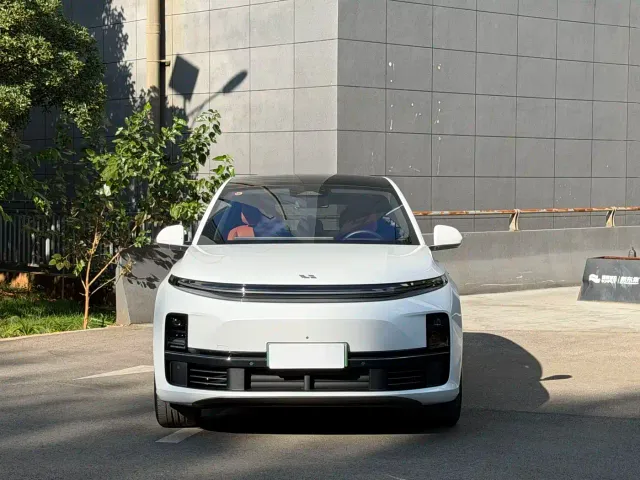 Li Auto L7 — Фото автомобиля 2