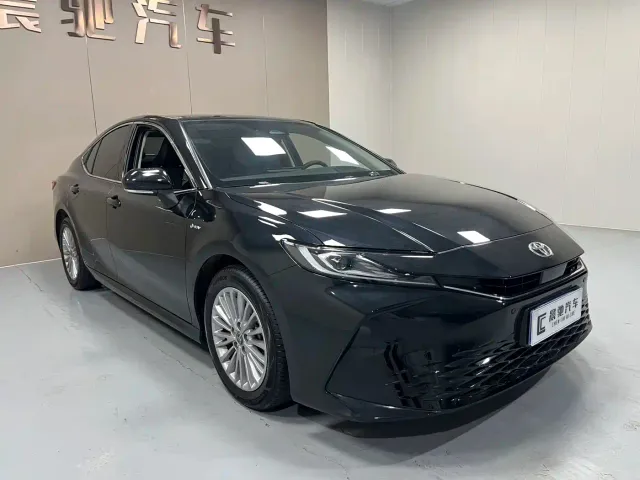 Toyota Camry — Фото автомобиля 3