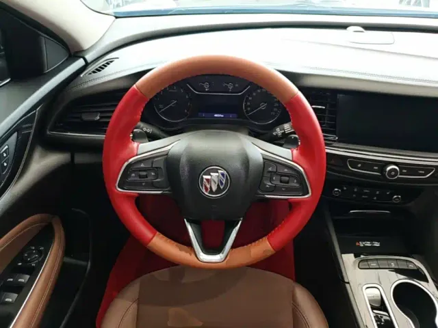 Buick Regal — Фото автомобиля 10