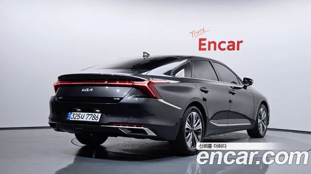 Kia K8 Hybrid — Фото автомобиля 2