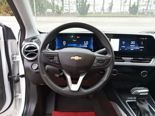 Chevrolet Monza — Фото автомобиля 10