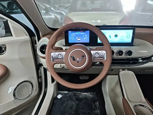 Wuling Bingo — Фото автомобиля 10