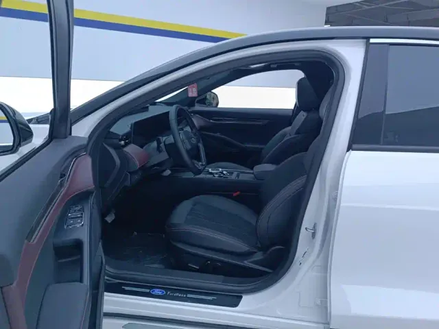 Ford Mondeo — Фото автомобиля 9