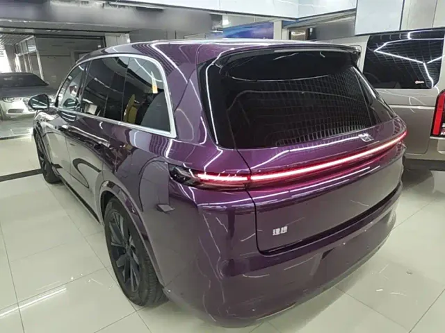 Li Auto L8 — Фото автомобиля 4