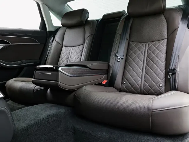 Audi A8 — Фото автомобиля 12