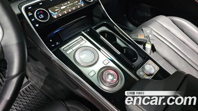 Genesis GV80 — Фото автомобиля 9