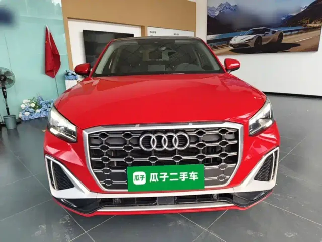Audi Q2L — Фото автомобиля 2
