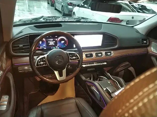 Mercedes-Benz GLS-Class — Фото автомобиля 9