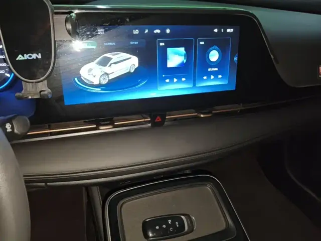 GAC Aion S Plus — Фото автомобиля 12