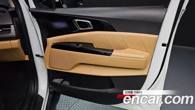 Kia Canival Carnival 4 поколение Дизель 9 мест Signature — Фото автомобиля 24