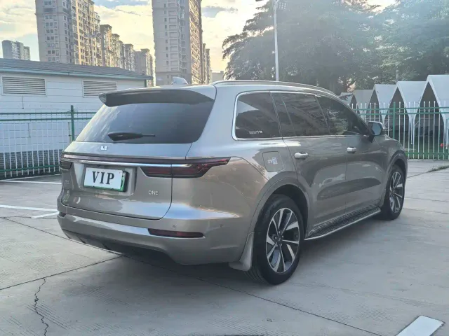 Li Auto ONE — Фото автомобиля 7