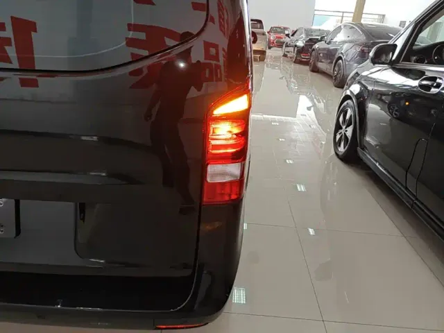 Mercedes-Benz Vito — Фото автомобиля 7