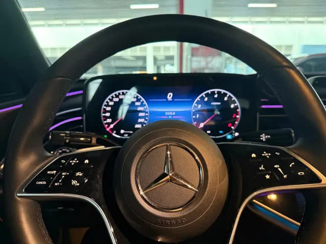 Mercedes-Benz E-Class — Фото автомобиля 9