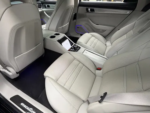 Porsche Panamera — Фото автомобиля 10