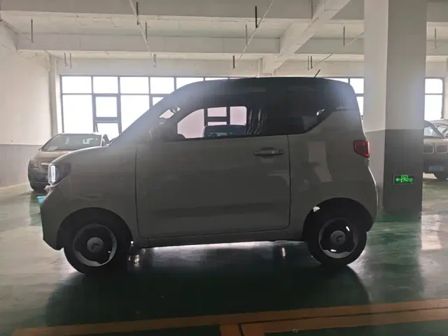 Wuling Hongguang Mini EV — Фото автомобиля 4
