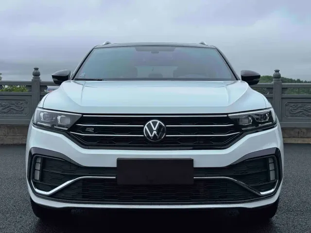 Volkswagen T-Roc — Фото автомобиля 2