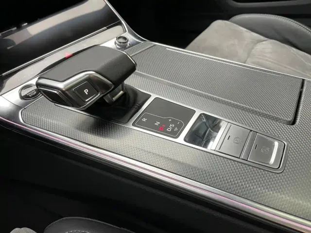 Audi A6L — Фото автомобиля 16