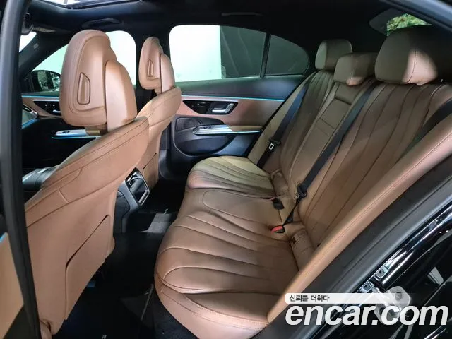 Mercedes-Benz E-Class W214 — Фото автомобиля 11