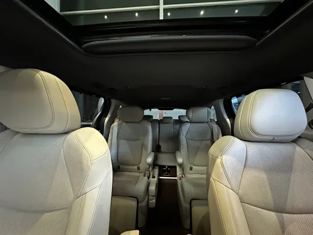Toyota Sienna — Фото автомобиля 18