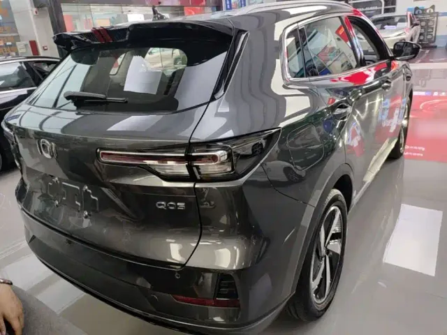 Changan Qiyuan Q05 — Фото автомобиля 6