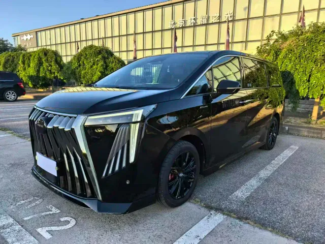 Фотография автомобиля — GAC Trumpchi M8