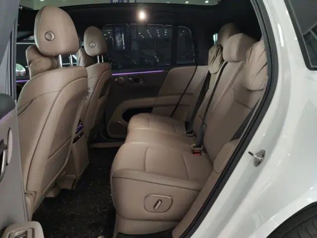 Li Auto i6 — Фото автомобиля 16